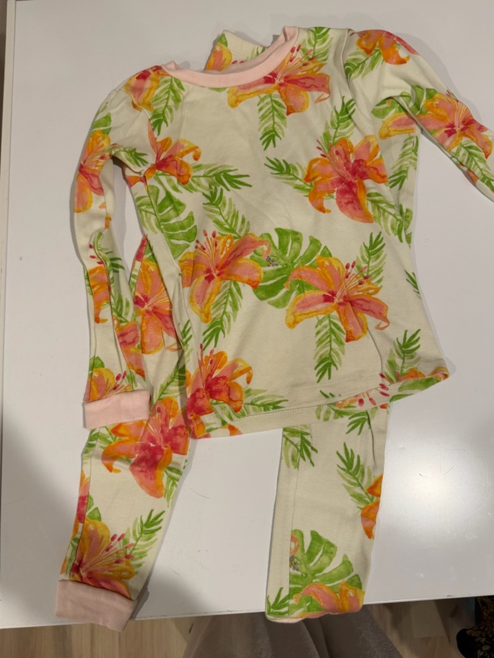 Hawaiian Print Burt's Bees Pajamas Sz 7